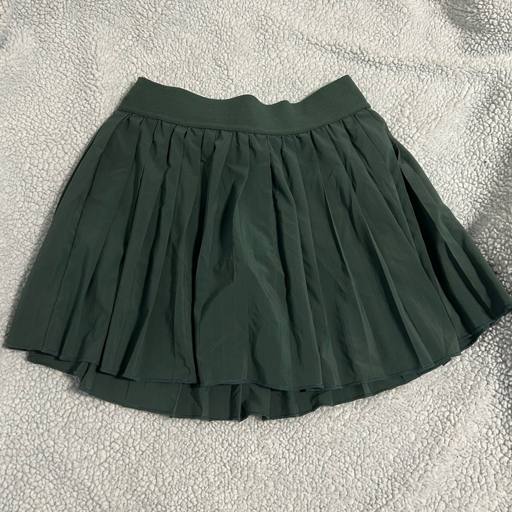 Elegant Green Pleated Skirt